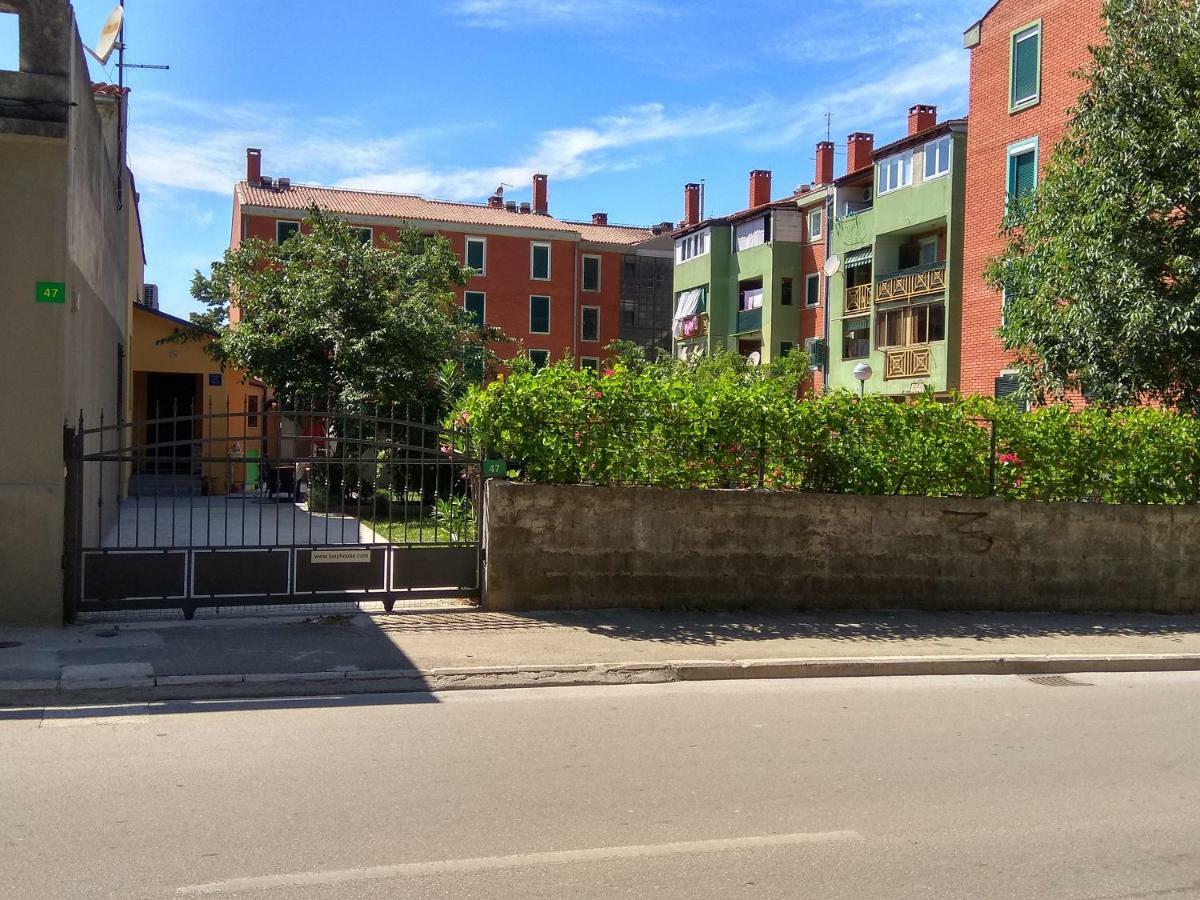Lusyhouse Villa Pula Exterior foto